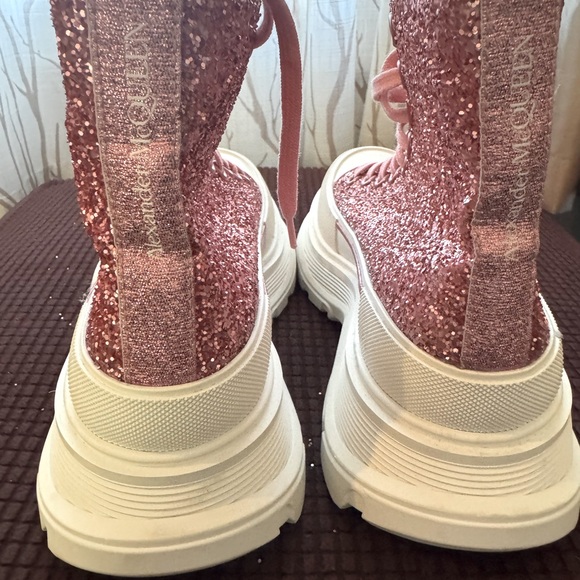 Alexander McQueen Tread Slick Sneaker Barbie Pink Metallic Glitter  37 6.5 - Picture 15 of 15
